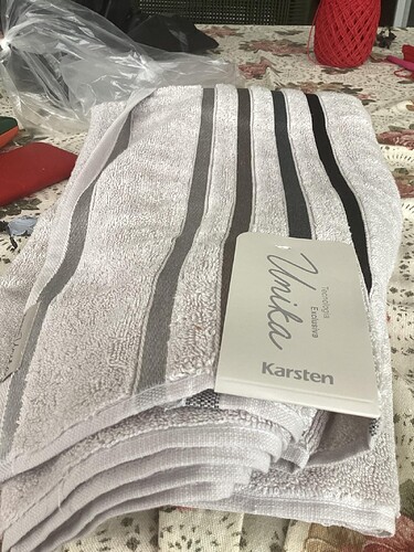 Altenburg ou Karsten: qual marca de toalha tem melhor custo-benefício