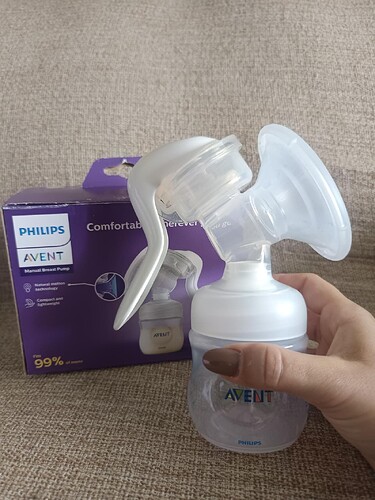 Bomba tira-leite elétrica ou manual: qual escolher?