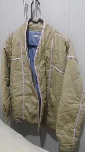 Quais marcas vocês confiam pra comprar blazer ou jaqueta que dure anos