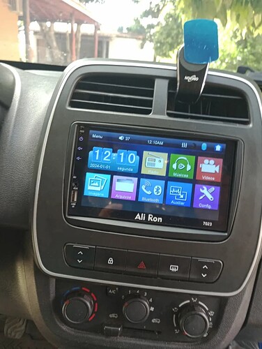 Vale a pena instala multimídia paralela no carro