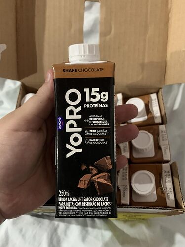Esse iogurte whey de chocolate é incrível