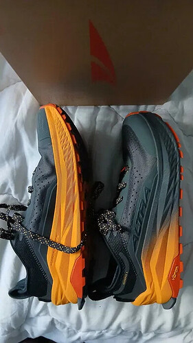 Altra Olympus 6