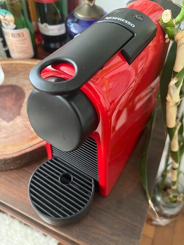 Cafeteira Essenza Nespresso mini