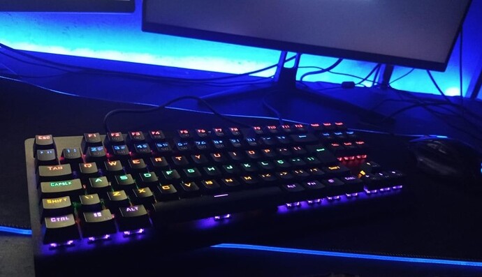 Teclado mecânico Redragon Dark Avenger